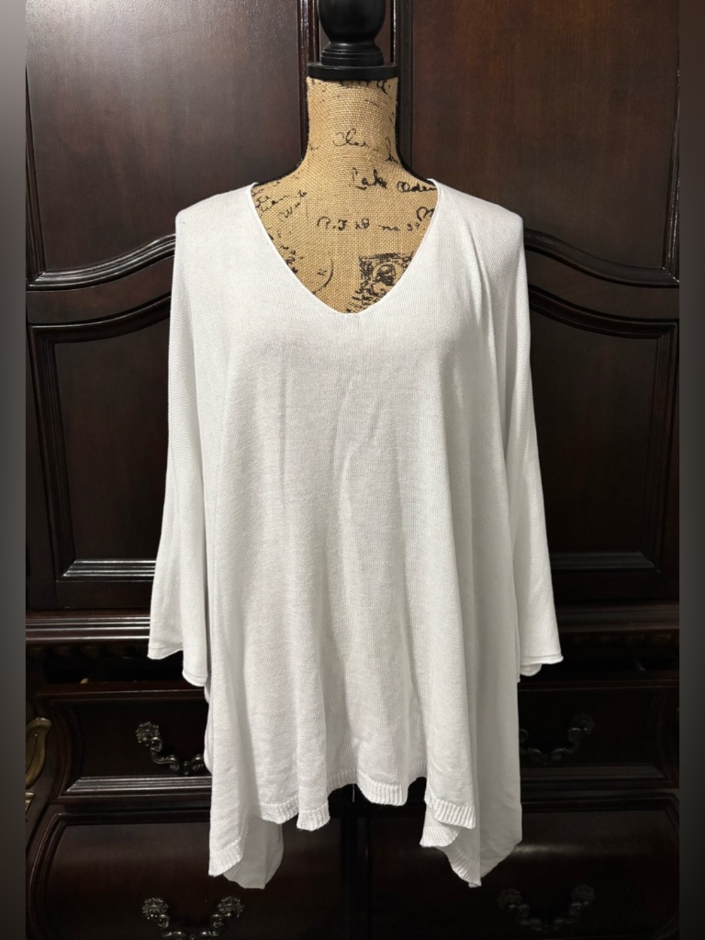 TEMPO Paris Poncho White Tunic Top Size S/M NWT Made In Italy